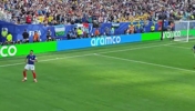 姆总顶级！姆巴佩脚后跟策动，跑位拉扯防线后瞬间前插单刀破门！